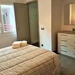 Céntrico A 50m De La Playa, Puerto Y Paseo Marítimo En Roses, ¡totalmente Reformado! - Es-258-88 * Roses