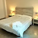 Apartamento Céntrico A 50m De La Playa, Puerto Y Paseo Marítimo En Roses, ¡totalmente Reformado! - Es-258-88 *