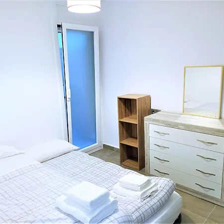 Centrico A 50m De La Playa, Puerto Y Paseo Maritimo En Roses, ¡totalmente Reformado! - Es-258-88 Apartment *