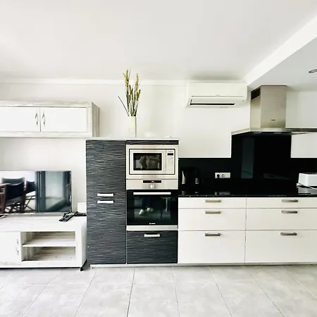 Centrico A 50m De La Playa, Puerto Y Paseo Maritimo En Roses, ¡totalmente Reformado! - Es-258-88 Apartment Roses